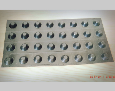 丹东市复合土工膜蓄排水板 - 厂家